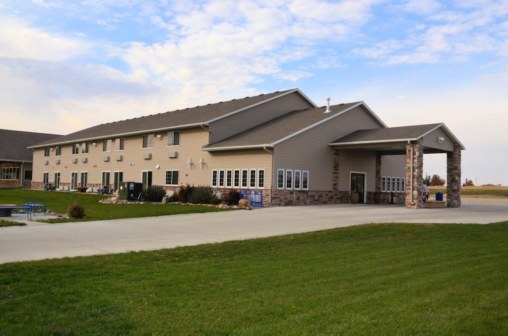 Cobblestone Inn&Suites - Lake View Extérieur photo
