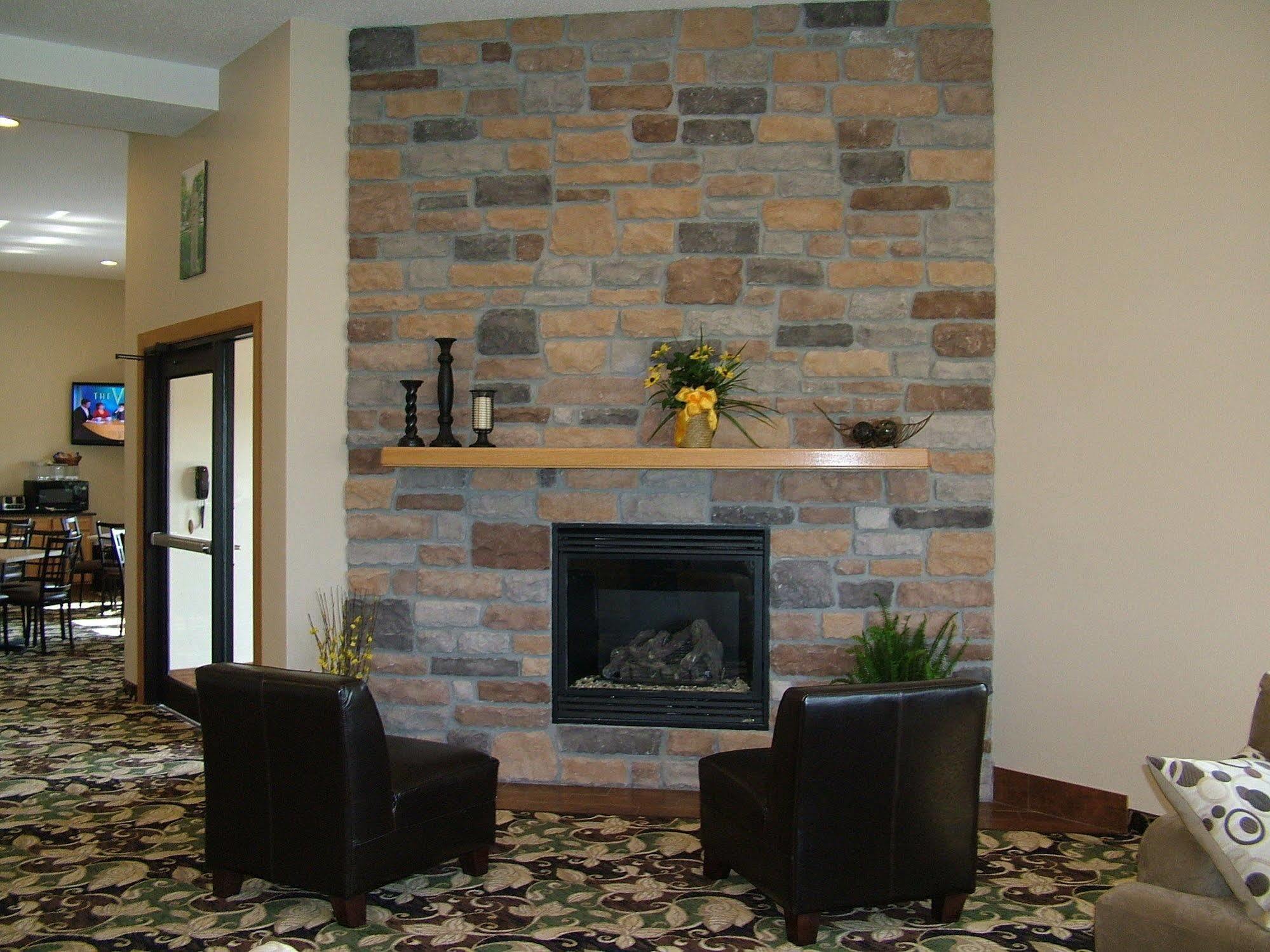 Cobblestone Inn&Suites - Lake View Extérieur photo